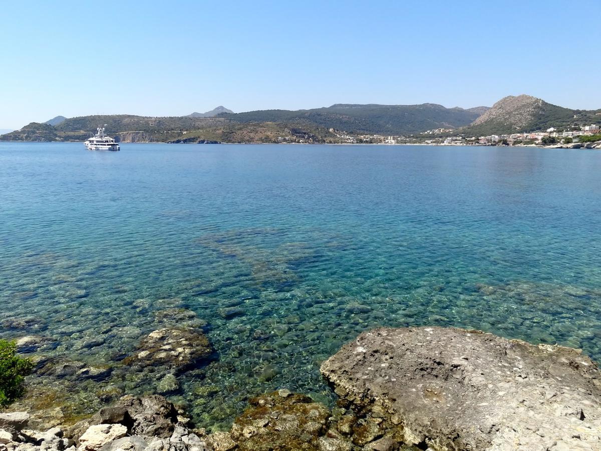 Kavos Bay Seafront Hotel Agia Marina  Экстерьер фото
