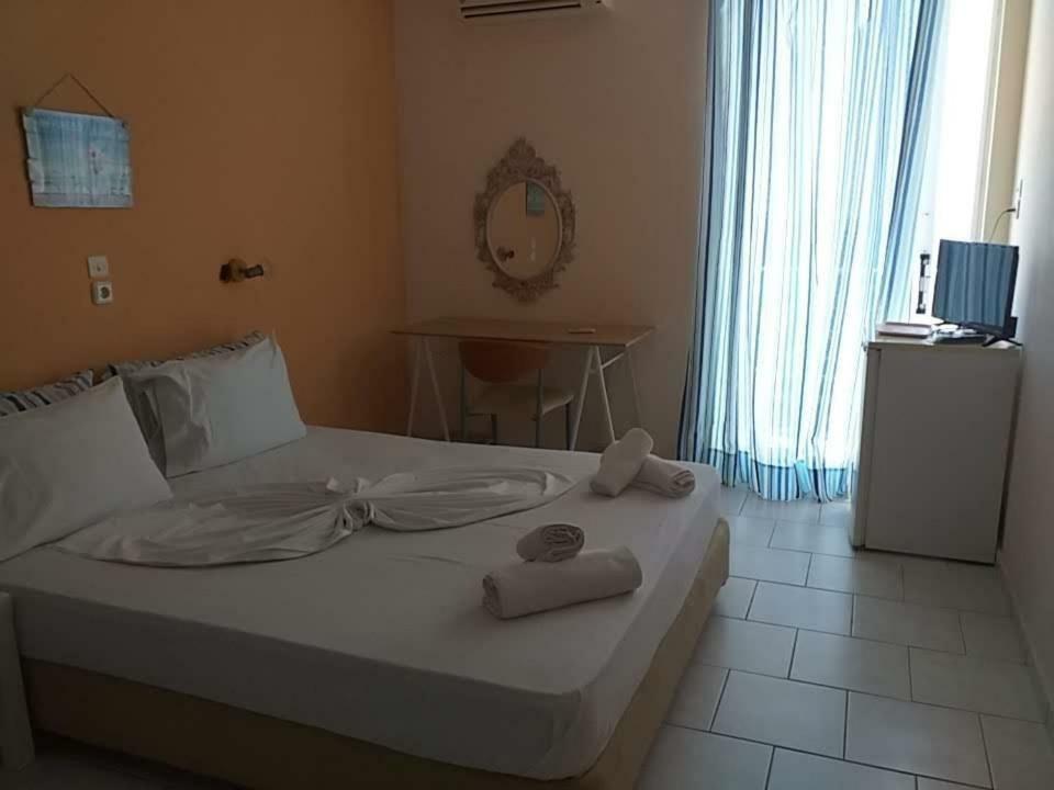 Kavos Bay Seafront Hotel Agia Marina  Экстерьер фото